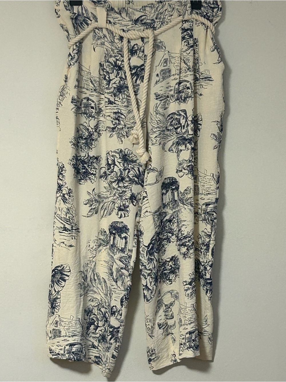 Cropped pants